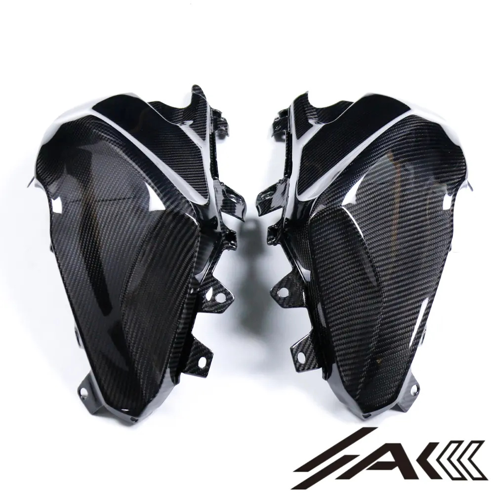 triumph-daytona-660-dry-carbon-fiber-tank-cover-ak-carbon-3.webp Triumph Daytona 660 Dry carbon fiber Tank Cover | AK Carbon - 图片 1