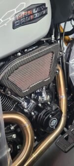 Carbon Fiber Screamin' Eagle Extreme Wedge Air Cleaner for Harley Davidson '17-later Touring and '18-'26 Softail Models - 图片 3